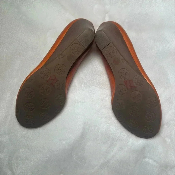 EUC Tory Burch Leather Wedges - Picture 6 of 6